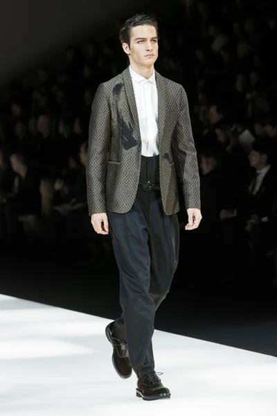 Look 76